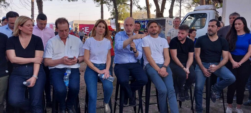 HORACIO RODRIGUEZ LARRETA JUNTO A MAXIMILIANO PULLARO RECORRIERON NUEVAMENTE EN EL NORTE PROVINCIAL