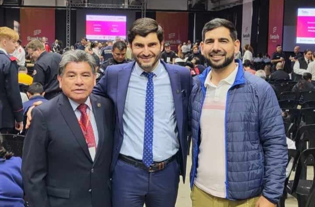 IVAN SANCHEZ JUNTO AL GOBERNADOR Y FUNCIONARIOS DE TODA LA PROVINCIA, PARTICIPAN DE 3º CONGRESO INTERNACIONAL DE PROTECCION CIVIL